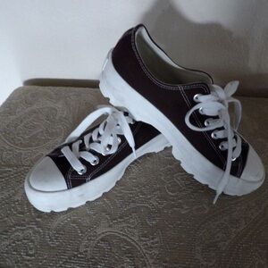 Vasco Platform Low Top Sneaker